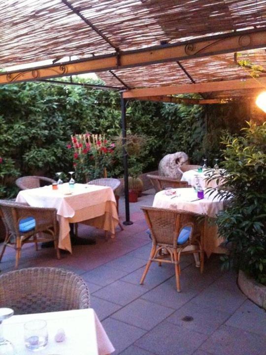 Tavernola - Locanda Di Campagna Батипалия Екстериор снимка